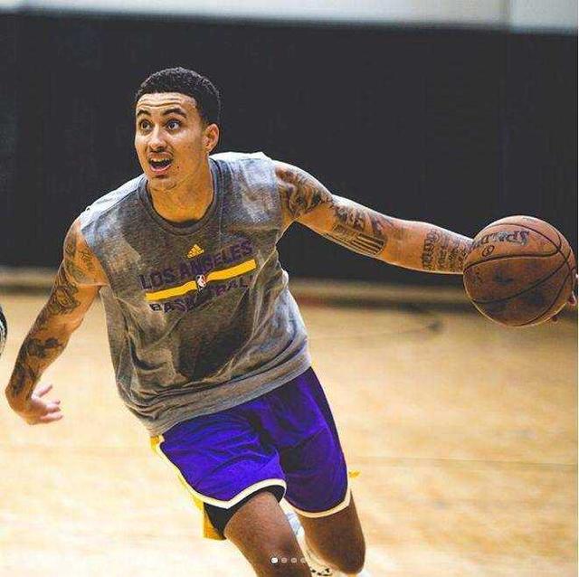 西媒：皇马将就内格雷拉案向FIFA投诉，称长期遭不公对待（西媒称皇马将因内格雷拉案向FIFA申诉，指控长期遭遇不公）