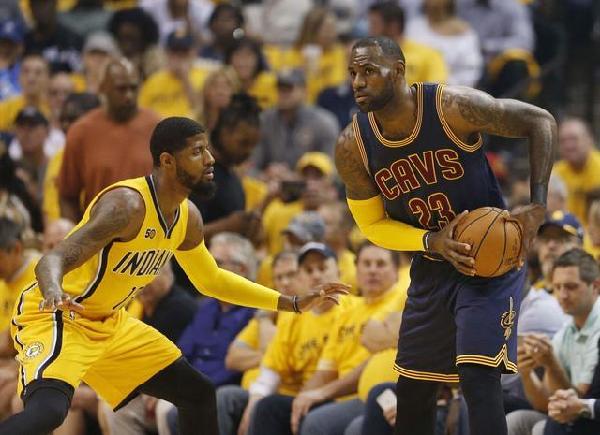 湖人官方：里夫斯遭遇左小腿轻微拉伤，将于1周后复查（湖人官宣：里夫斯左小腿轻微拉伤，预计一周后复查）