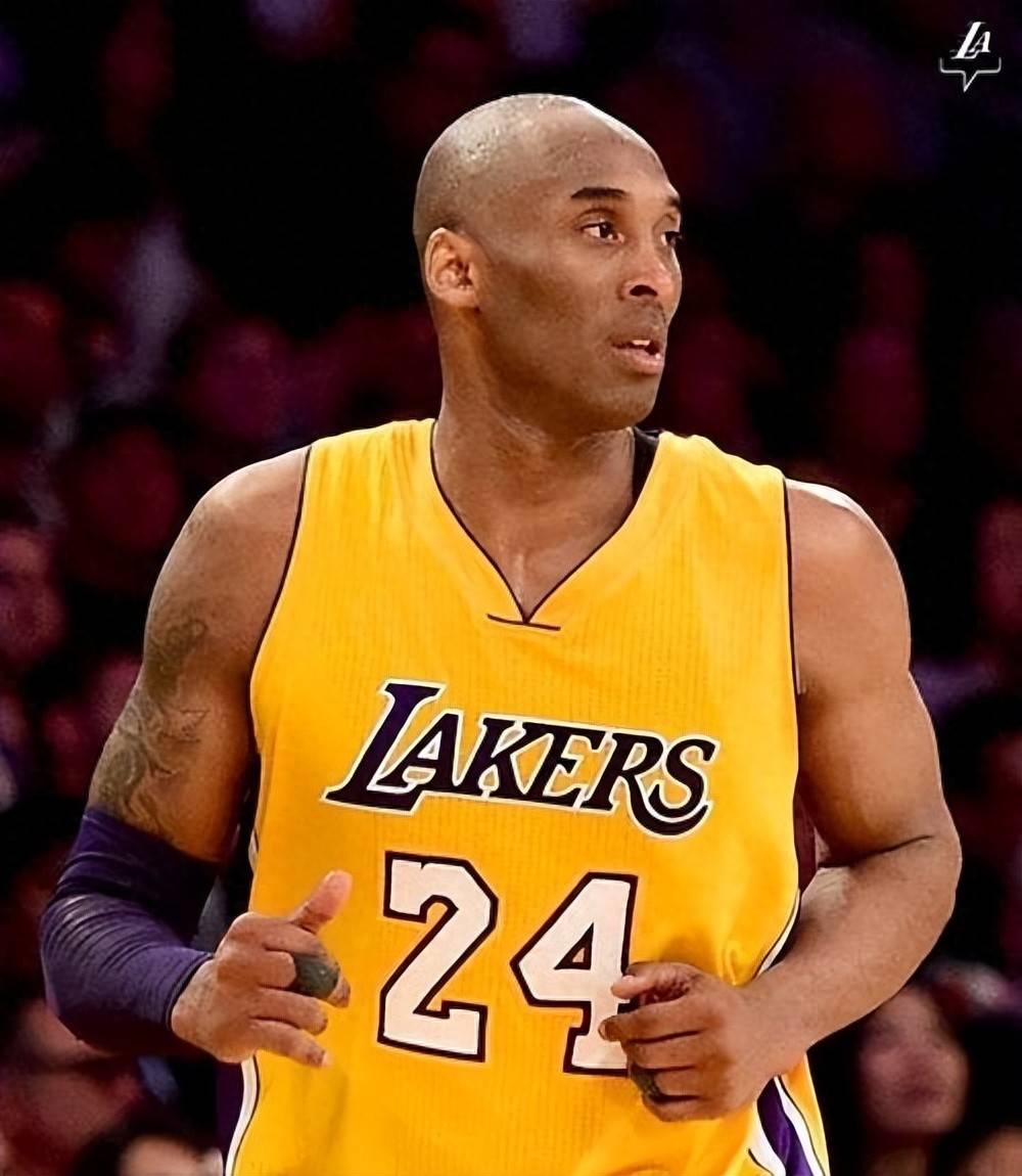 官方：拜仁中场帕利尼亚租借加盟热刺，含2500万欧买断条款（官宣：热刺租借签下拜仁中场帕利尼亚，买断价2500万欧）