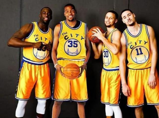 TA：阿森纳未积极推动冬窗出售球员；预计明夏将买断因卡皮耶（TA：阿森纳冬窗不急售球员，预计明夏完成因卡皮耶买断）