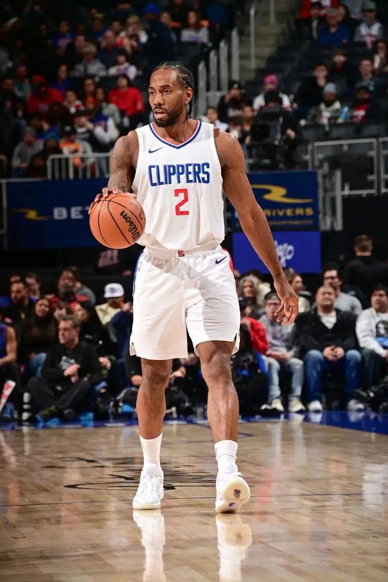 斯帕莱蒂：踢那不勒斯时我的选择出错了；热格罗瓦明天会首发（斯帕莱蒂：对阵那不勒斯我用人有误，热格罗瓦明日将首发）