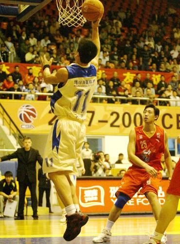 广厦男篮末节逆转战胜北京（末节发力广厦男篮逆转击败北京队）